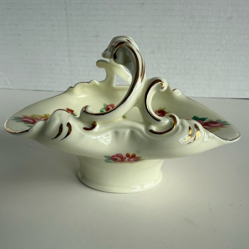 Vtg Royal Doulton Bone China Small Cream with Rose Floral Sprays and Gold Trim